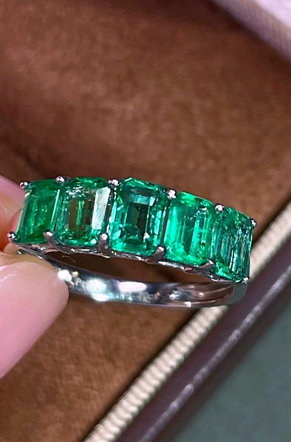 14k Gold 1.7 Ct Natural Emerald Ring: Ref:231172342 // gold content:14k gold // ring size:7. 25us // // main gemstone:emerald // shape:octagonal // carat weight:1. 7ct // color:green // treatment:natural // Condition: New Low Estimate: