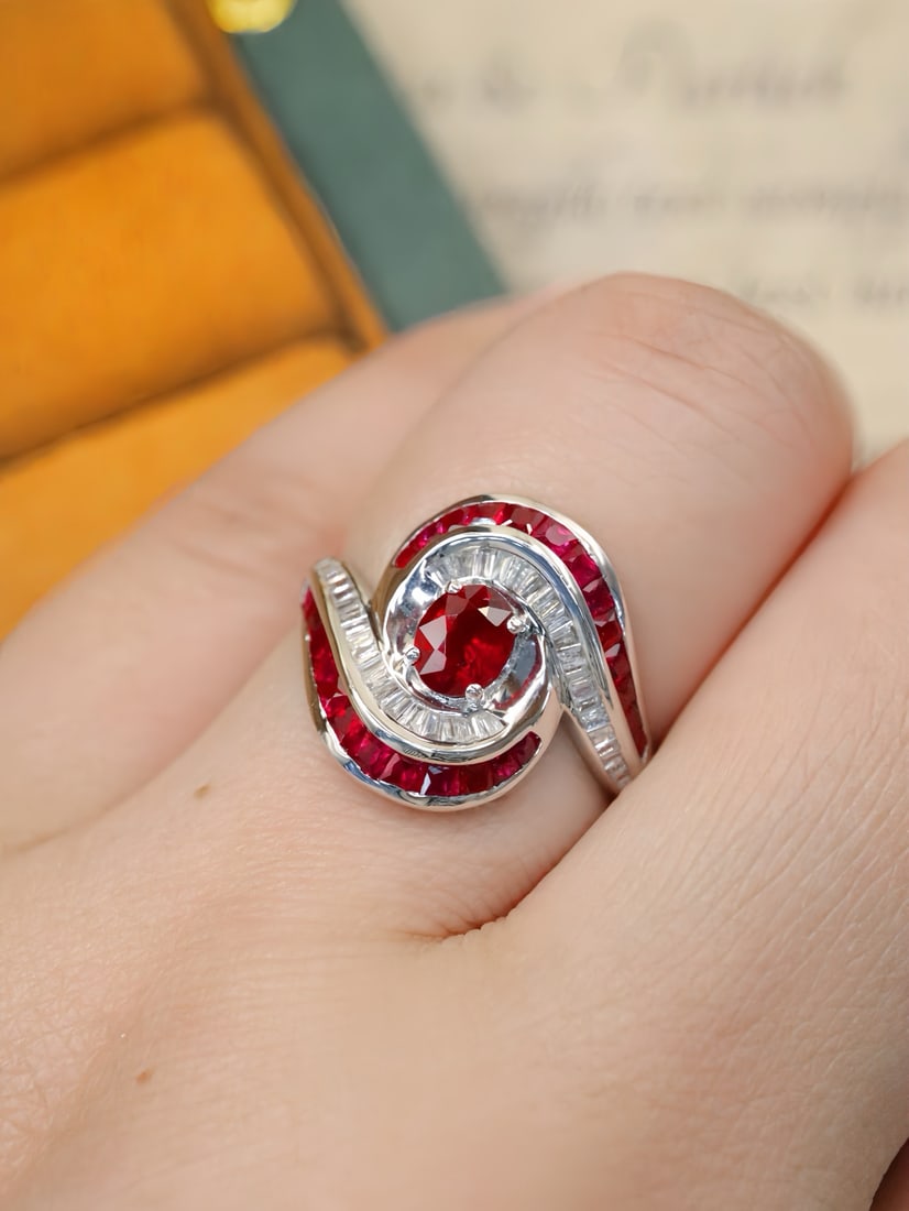 14k Gold 0.77 Ctw Natural Ruby & Diamond Ring - 5