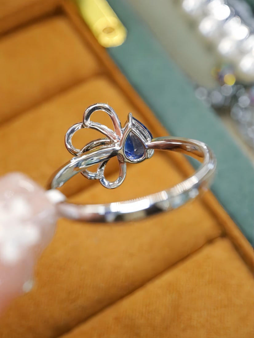 14k Gold 0.85 Ctw Natural Sapphire & Diamond Ring - 4
