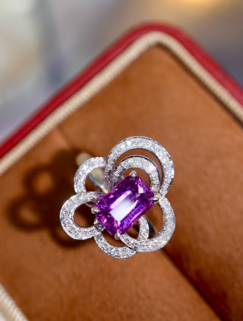 14k Gold 2.02 Ctw Natural Sapphire & Diamond Ring: Ref:231172362 // gold content:14k gold // ring size:7. 25us // // main gemstone:sapphire // shape:octagonal // carat weight:1. 83ct // color:purple // treatment:natural // // adjacent gemstone 2 : dia