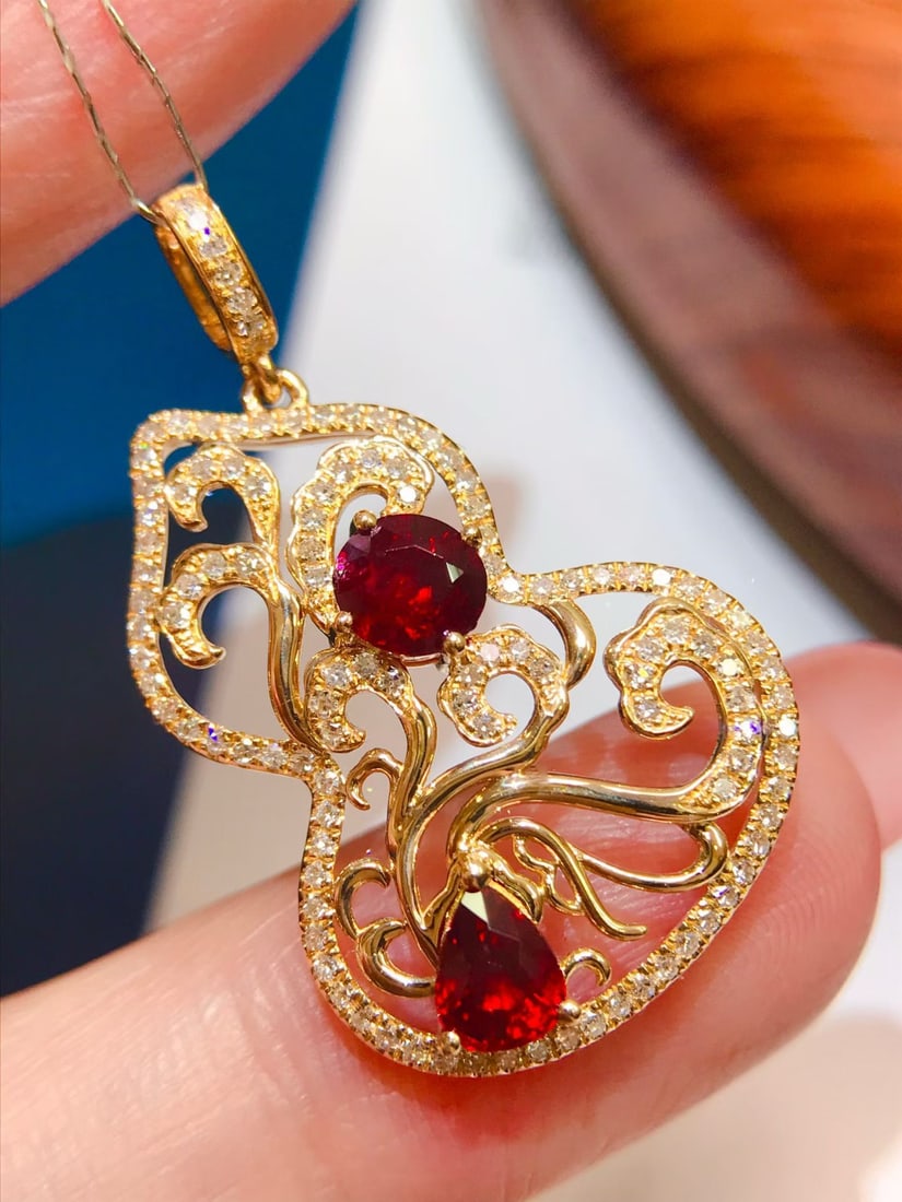 14k Gold 1.5 Ctw Vivid Red Natural Ruby & Diamond Pendant( Without Chain ) - 2