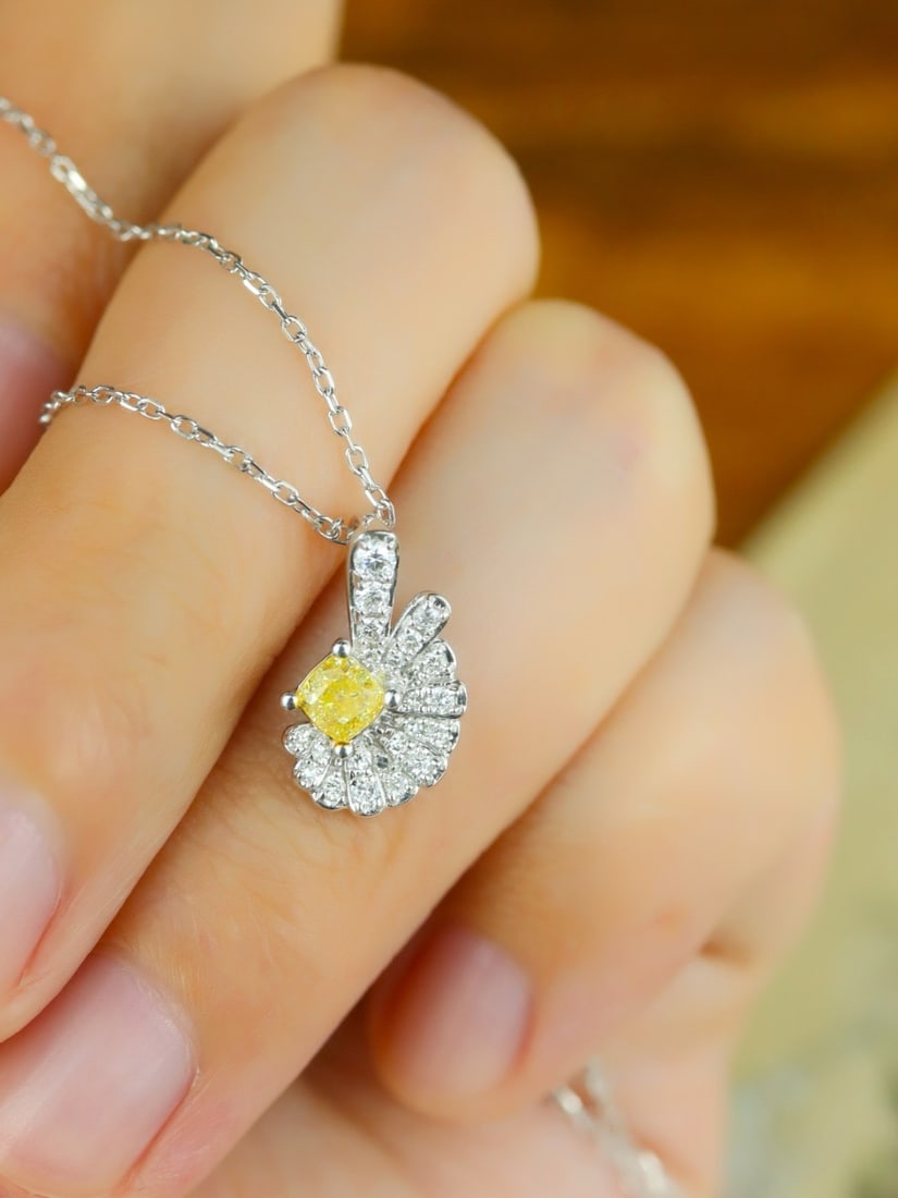 14k Gold 0.37 Ctw Natural Yellow Diamond & Diamond Pendant( Without Chain ) - 3