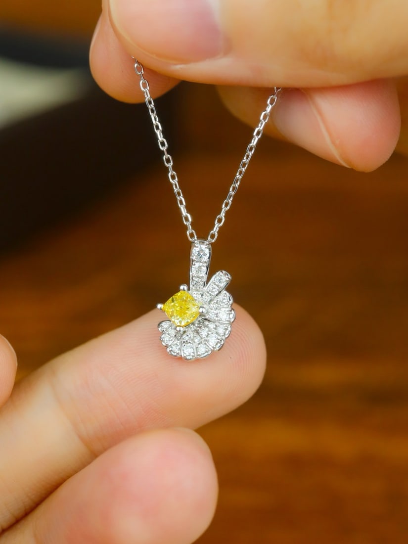 14k Gold 0.37 Ctw Natural Yellow Diamond & Diamond Pendant( Without Chain ) - 4