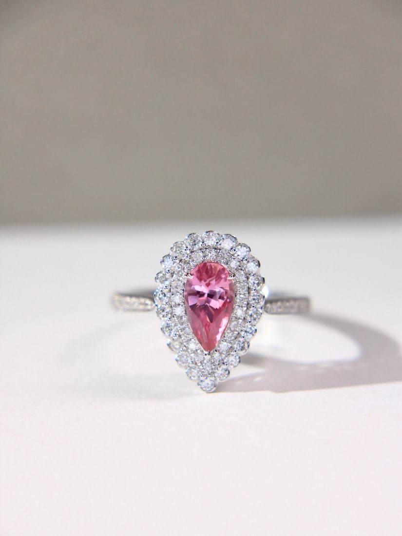 14k Gold 1.49 Ctw Natural Padparadscha Sapphire & Diamond Ring: Ref:231172395 // gold content:14k gold // ring size:7. 25us // // main gemstone:padparadscha sapphire // shape:pear // carat weight:1. 03ct // color:orangish pink // treatment:natural // // adjacent
