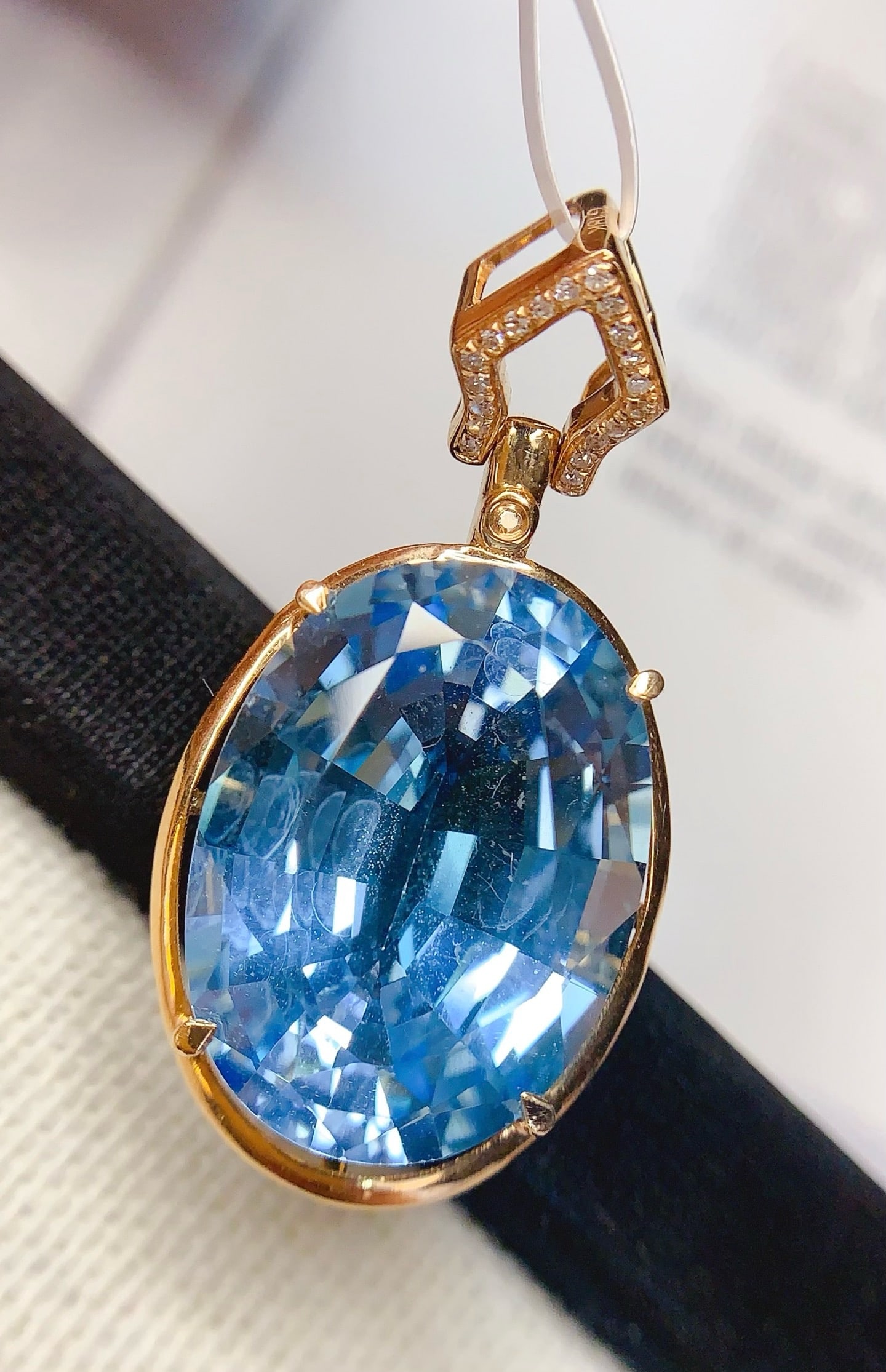14k Gold 19.15 Ct Natural Topaz & Diamond Pendant( Without Chain ) - 2