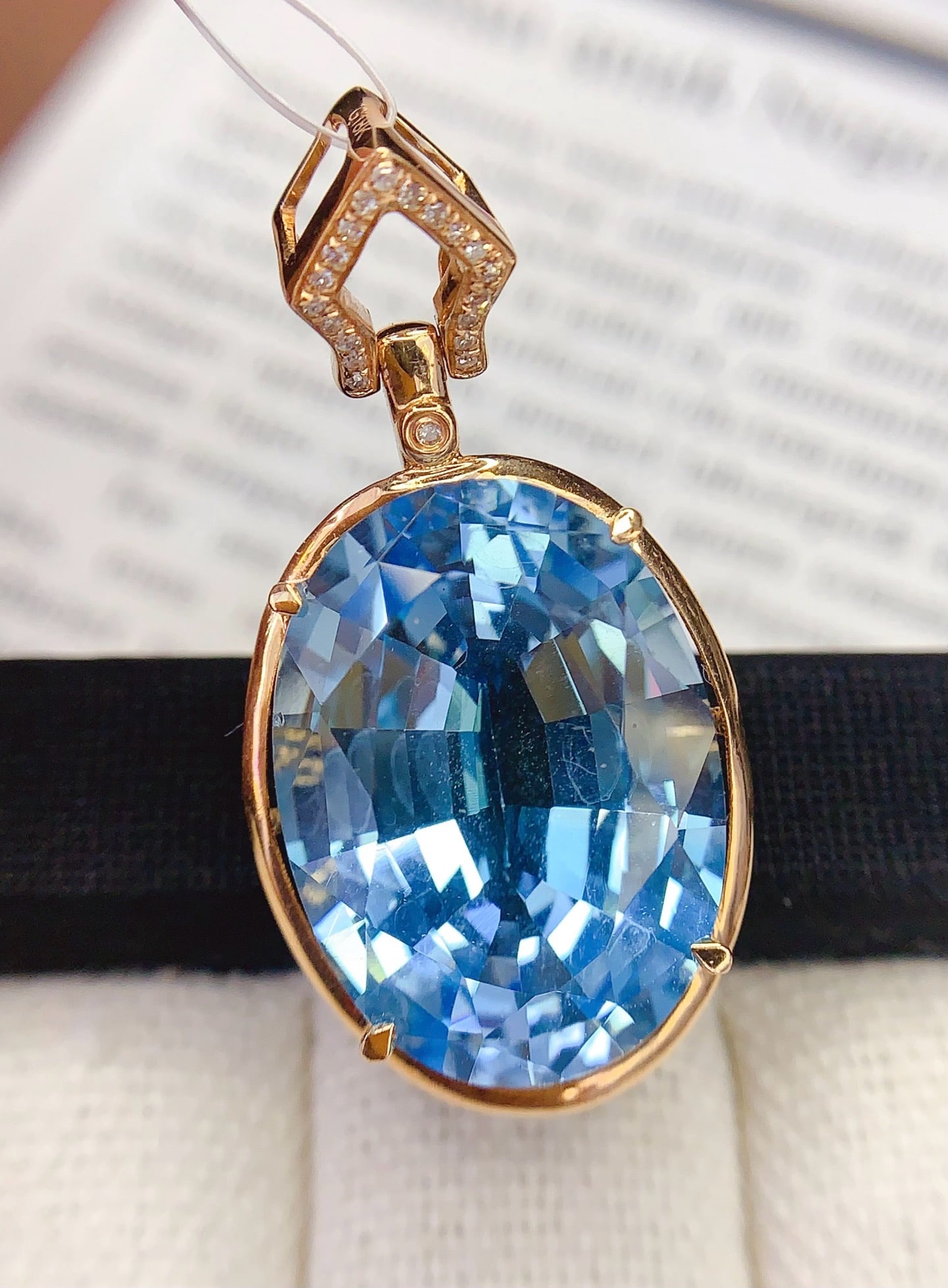 14k Gold 19.15 Ct Natural Topaz & Diamond Pendant( Without Chain ) - 5