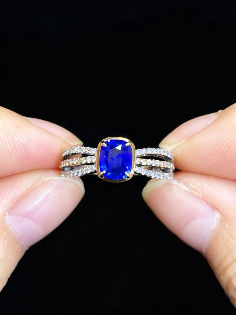 14k Gold 1.53 Ctw Natural Sapphire & Diamond Ring: Ref:231172402 // gold content:14k gold // ring size:7. 25us // // main gemstone:sapphire // shape:cushion // carat weight:1. 2ct // color:blue // treatment:natural // // adjacent gemstone 2 : diamond 