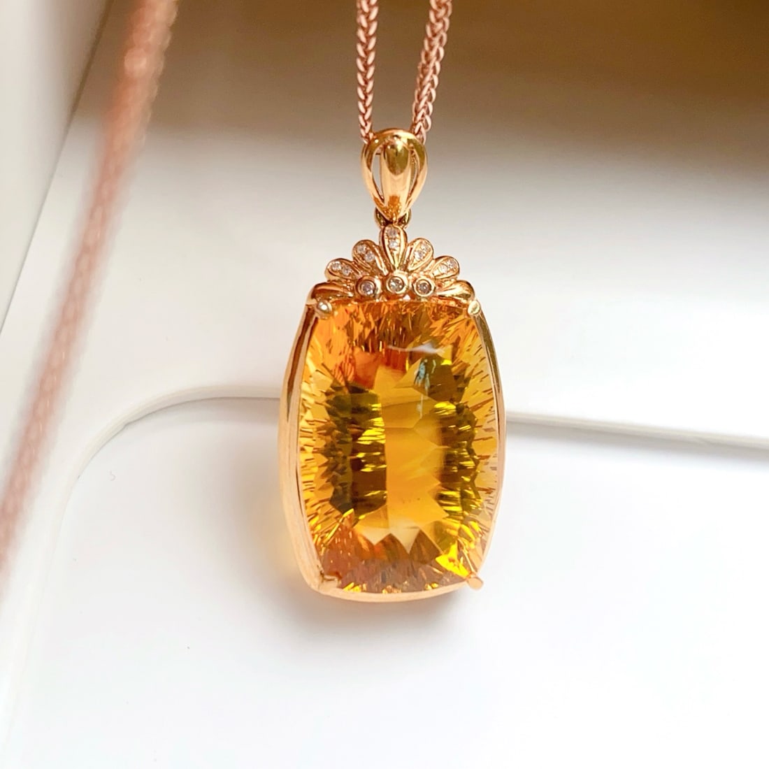 14k Gold 19.05 Ct Natural Citrine & Diamond Pendant( Without Chain ): Ref:231172408 // gold content:14k gold // main gemstone:citrine // shape:cushion // carat weight:19. 05ct // color:yellow // treatment:natural // // adjacent gemstone 2 : diamond // number of