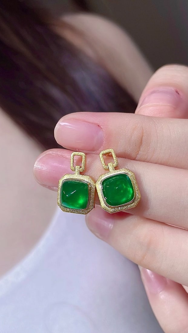 14k Gold 3.85 Ct Natural Emerald Earrings - 5