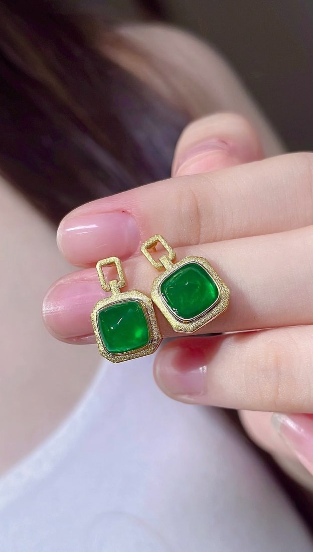 14k Gold 3.85 Ct Natural Emerald Earrings - 6