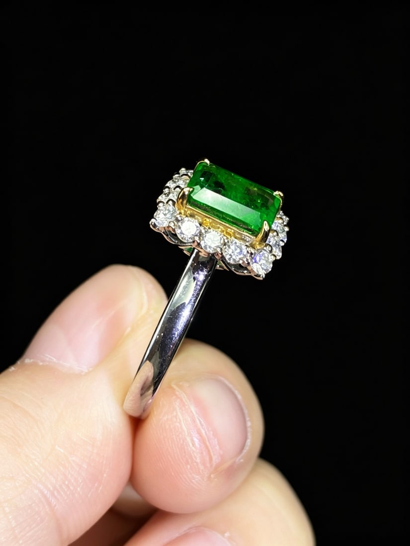 14k Gold 1.76 Ctw Vivid Green Natural Emerald & Diamond Ring - 4