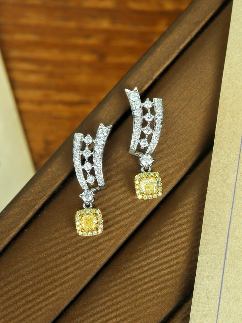 14k Gold 1.02 Ctw Natural Yellow Diamond & Diamond Earrings: Ref:231172424 // gold content:14k gold // main gemstone:yellow diamond // shape:cushion // carat weight:0. 42ct // color:yellow // treatment:natural // // adjacent gemstone 2 : diamond // shape:round