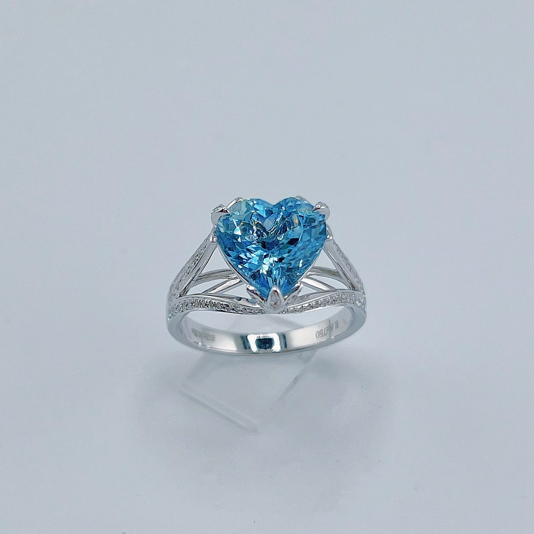 14k Gold 3.64 Ctw Natural Aquamarine & Diamond Ring - 3
