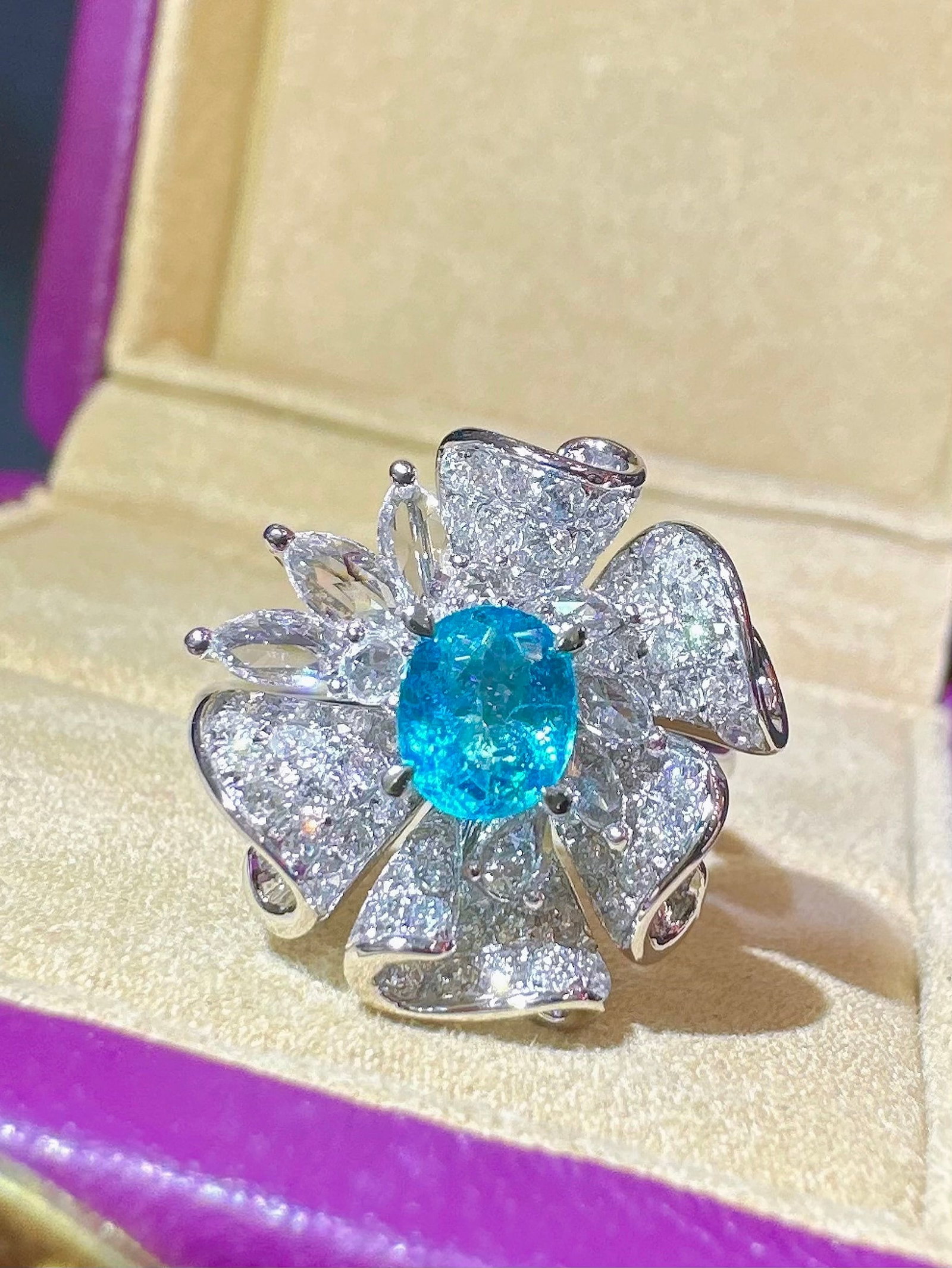 14k Gold 1.70 Ctw Natural Paraiba Tourmaline & Diamond Ring - 3