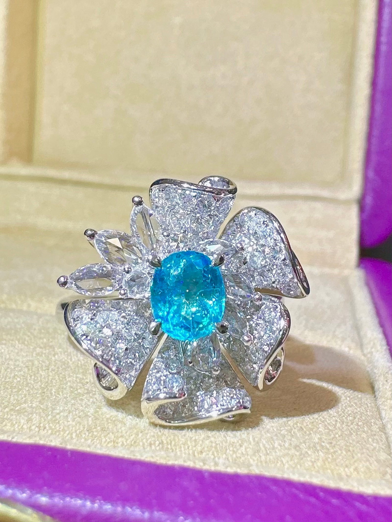 14k Gold 1.70 Ctw Natural Paraiba Tourmaline & Diamond Ring - 4
