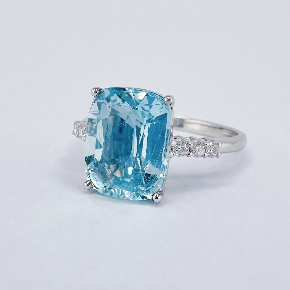 14k Gold 3.75 Ctw Natural Aquamarine & Diamond Ring - 3