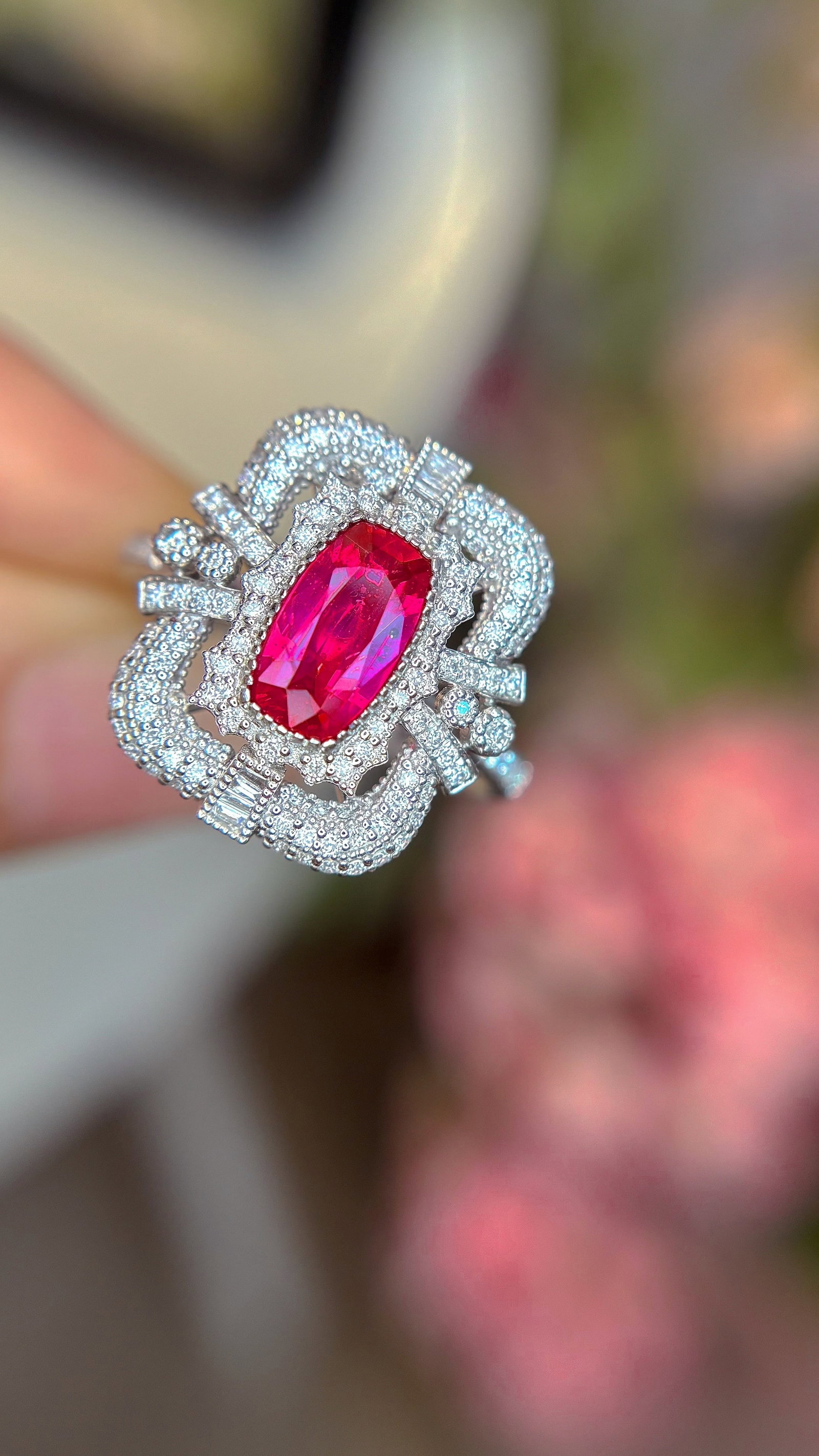 14k Gold 1.05 Ct Natural Ruby & Diamond Ring: Ref:231172441 // gold content:14k gold // ring size:7. 25us // // main gemstone:ruby // shape:cushion // carat weight:1. 05ct // color:red // treatment:natural // // adjacent gemstone 2 : diamond //