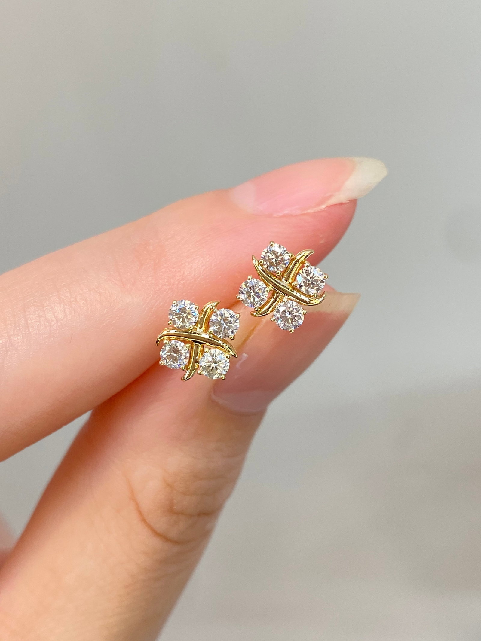14k Gold 0.6 Ct Natural H Diamond Earrings - 5