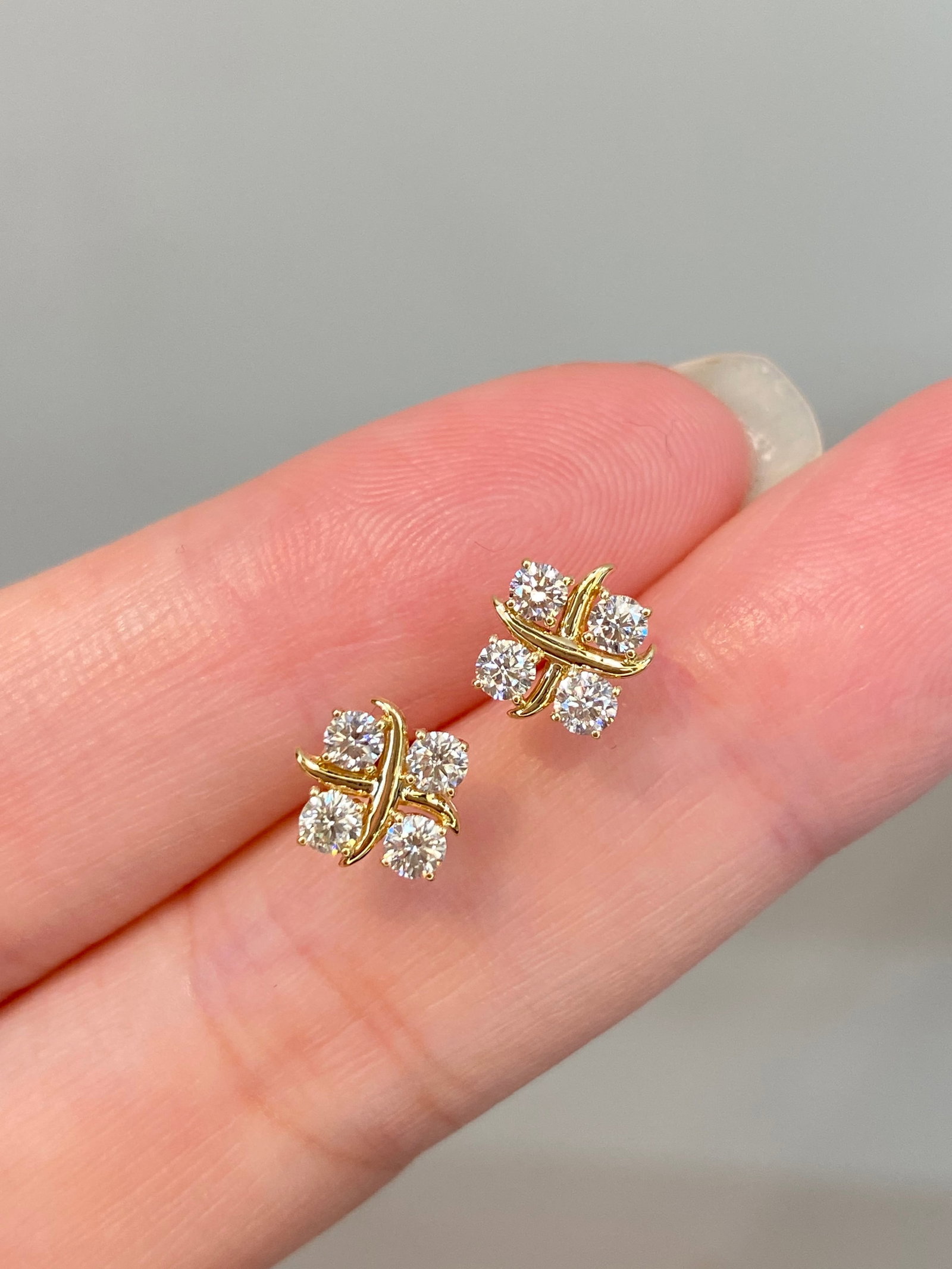 14k Gold 0.6 Ct Natural H Diamond Earrings - 6