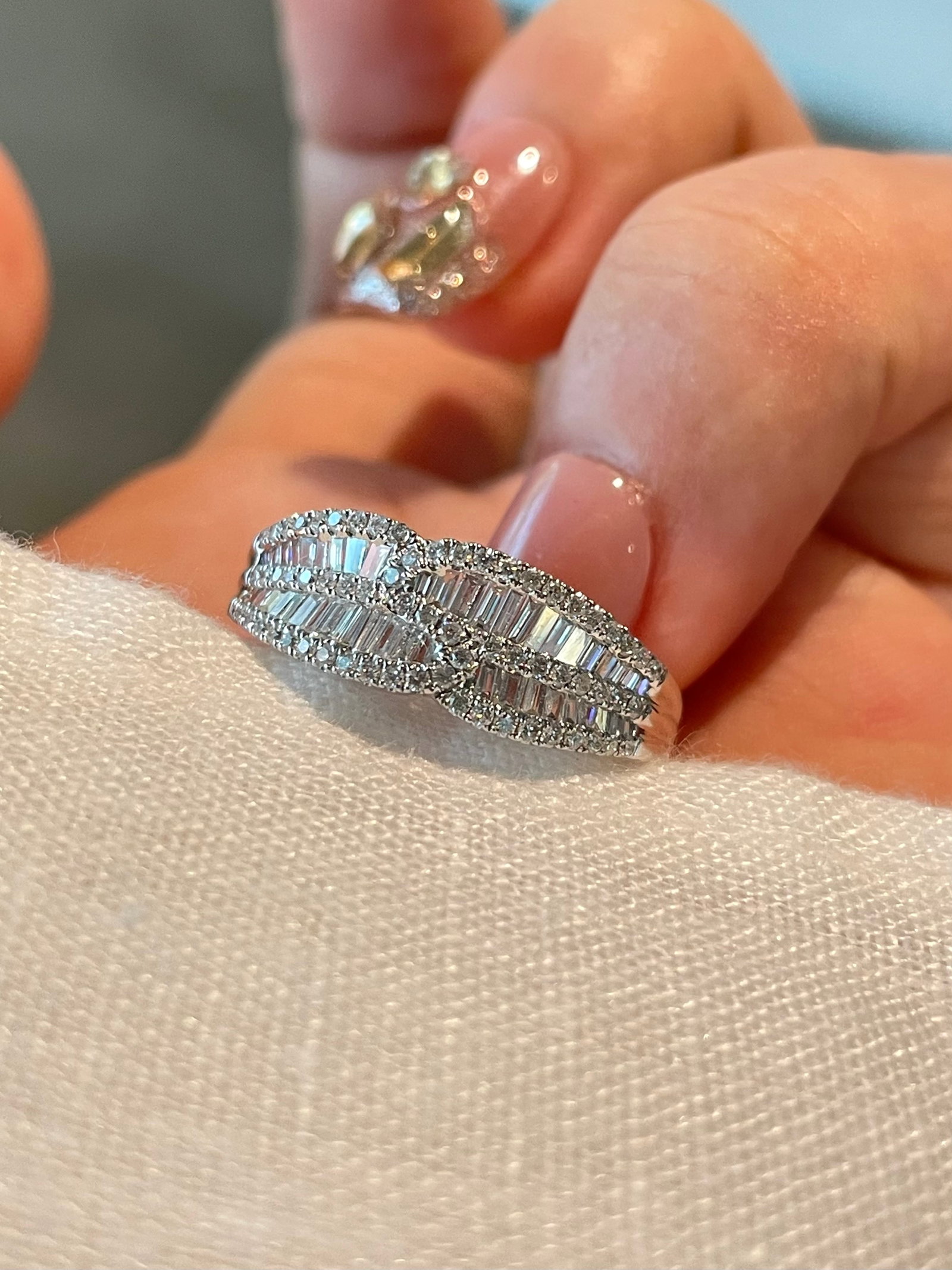 14k Gold 0.5 Ct Natural H Diamond Ring: Ref:231172444 // gold content:14k gold // ring size:7. 25us // // main gemstone:diamond // shape:multiple // carat weight:0. 5ct // clarity grade:vs-si // color:h // treatment:natural // High
