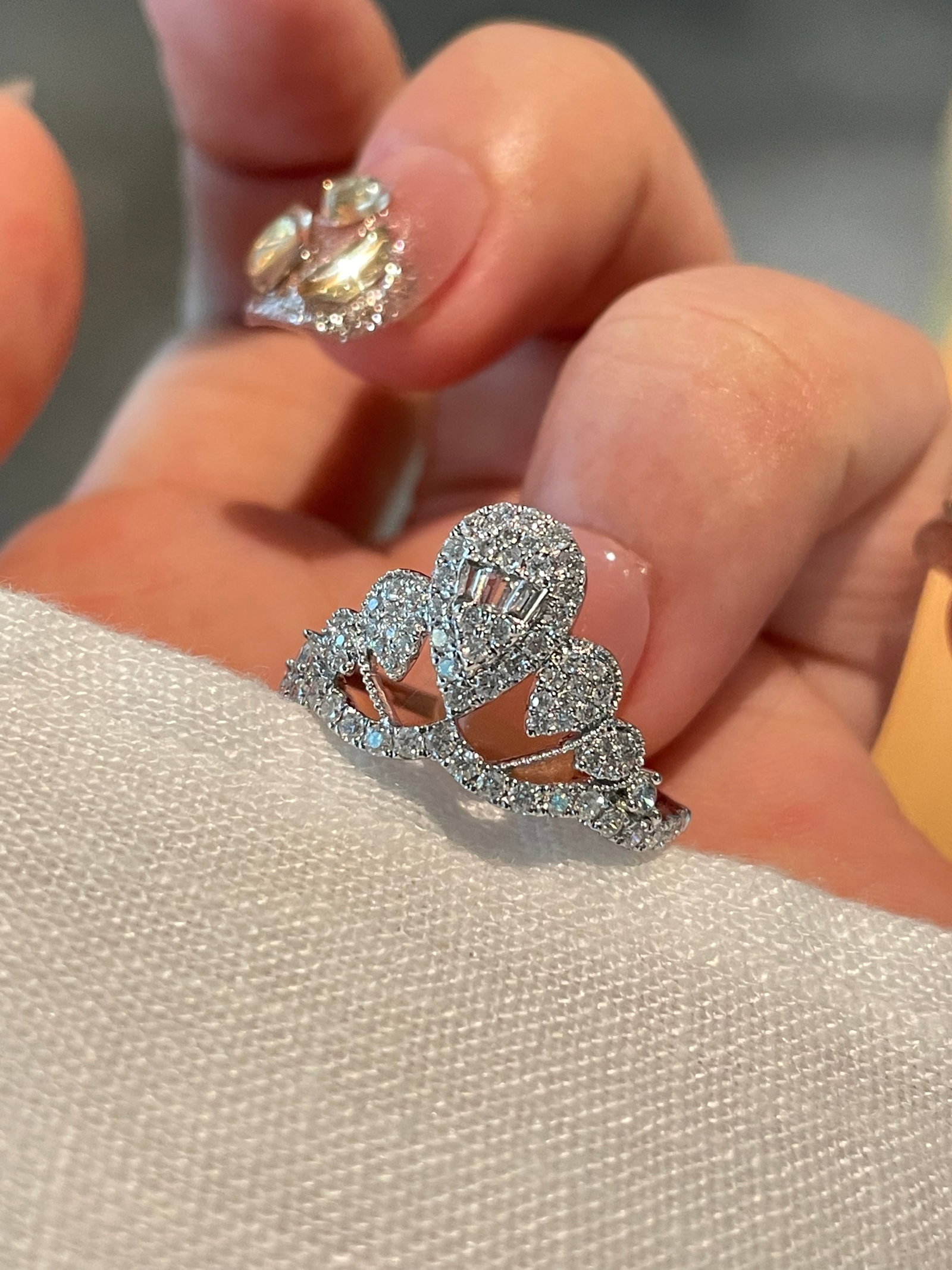 14k Gold 0.5 Ct Natural H Diamond Ring: Ref:231172446 // gold content:14k gold // ring size:7. 25us // // main gemstone:diamond // shape:multiple // carat weight:0. 5ct // clarity grade:vs-si // color:h // treatment:natural // High