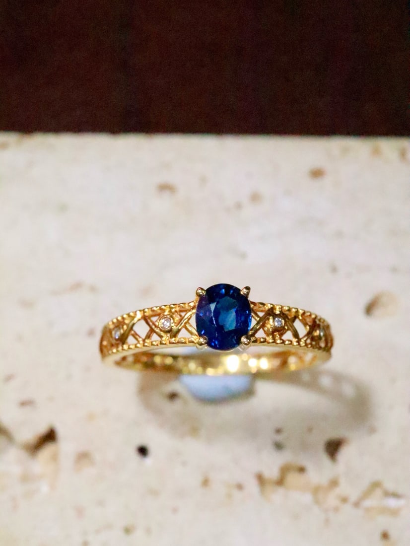 14k Gold 0.57 Ctw Natural Sapphire & Diamond Ring: Ref:231172448 // gold content:14k gold // ring size:7. 25us // // main gemstone:sapphire // shape:oval // carat weight:0. 56ct // color:blue // treatment:natural // // adjacent gemstone 2 : diamond