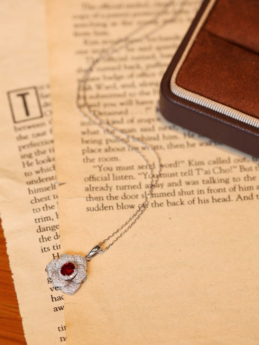 14k Gold 0.83 Ctw Vivid Red Natural Ruby & Diamond & Flowers Pendant( Without Chain ) - 4
