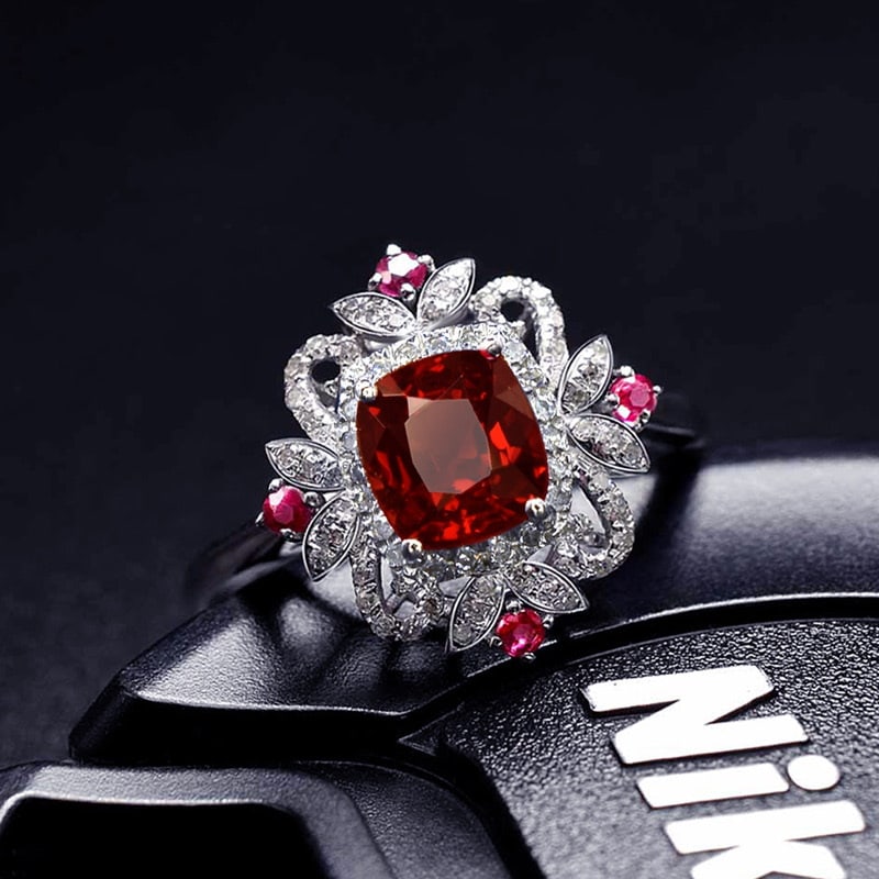 14k Gold 1.25 Ctw Natural Spinel & Diamond Ring: Ref:231038010 // gold content:14k gold // ring size:7. 25us // // main gemstone:spinel // shape:cushion // carat weight:1. 0ct // color:red // treatment:natural // // adjacent gemstone 2 : diamond //