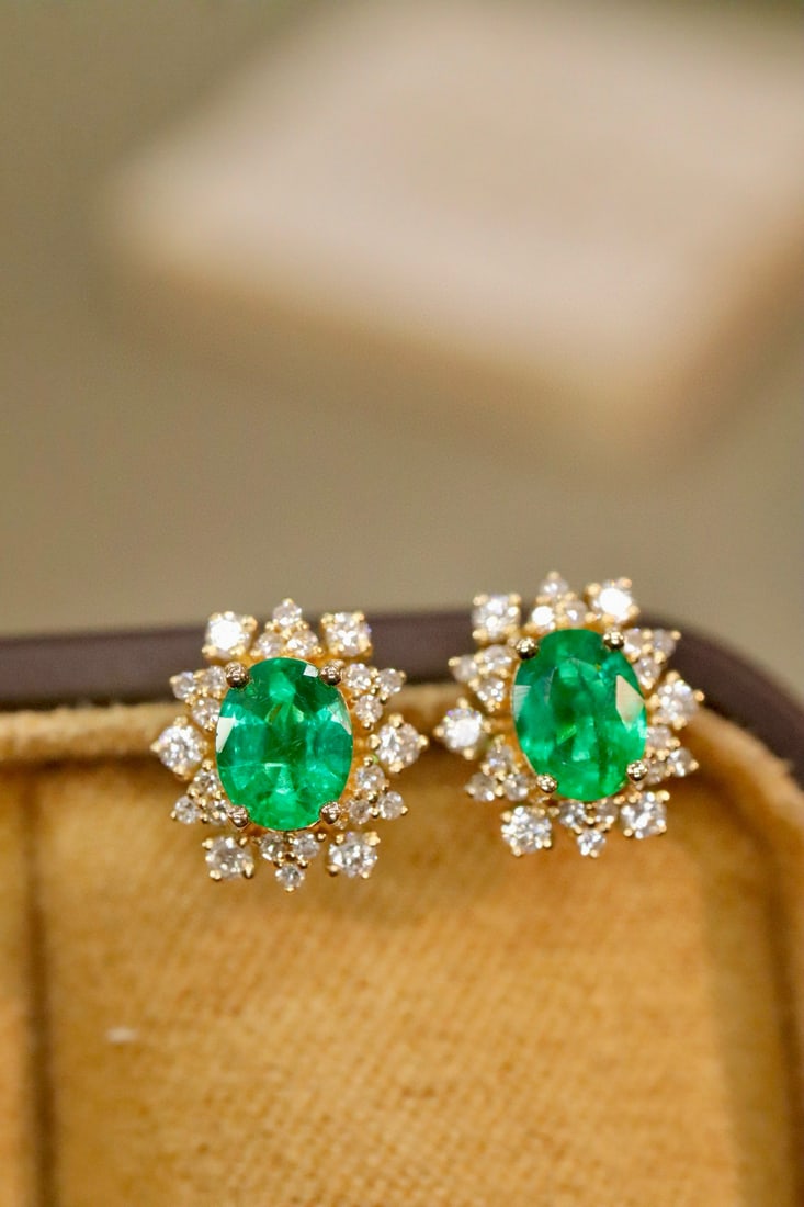 14k Gold 1.07 Ctw Vivid Green Natural Emerald & Diamond Earrings (1 of 7)