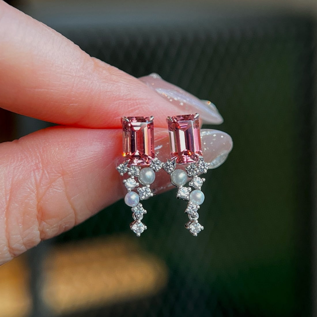 14k Gold 2.31 Ctw Natural Tourmaline & Spinel Earrings: Ref:231050191 // gold content:14k gold // main gemstone:tourmaline // shape:octagonal // carat weight:2. 02ct // color:pink // treatment:natural // // adjacent gemstone 2 : spinel // shape:round // ca