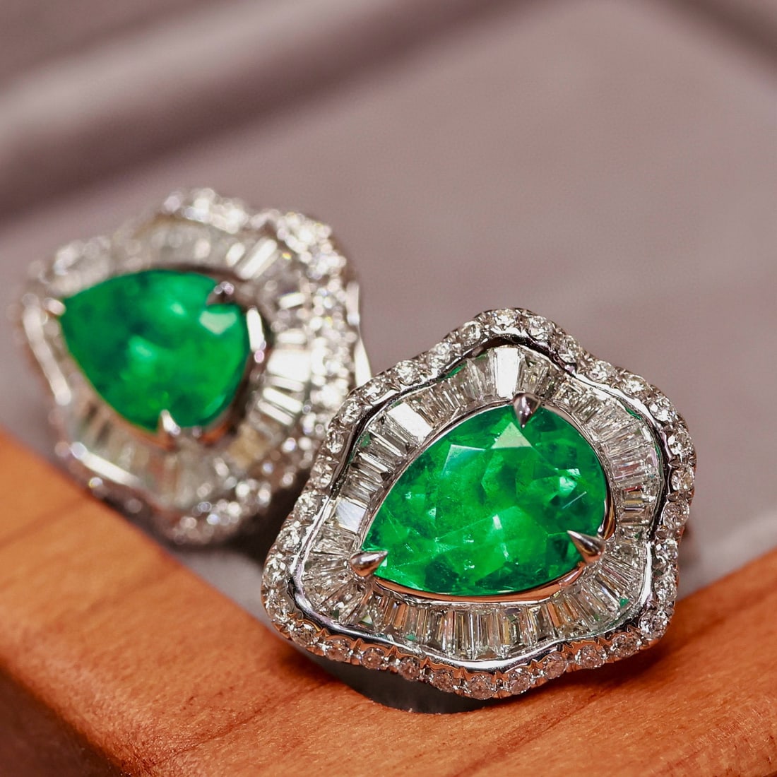 14k Gold 2.20 Ctw Vivid Green Natural Emerald & Diamond Earrings (1 of 7)