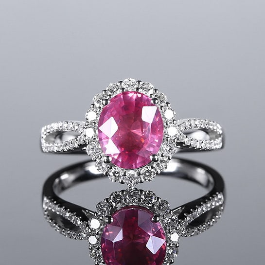 14k Gold 2.50 Ctw Natural Spinel & Diamond Ring: Ref:231054258 // gold content:14k gold // ring size:7. 25us // // main gemstone:spinel // shape:oval // carat weight:2. 1ct // color:pink // treatment:natural // // adjacent gemstone 2 : diamond // nu