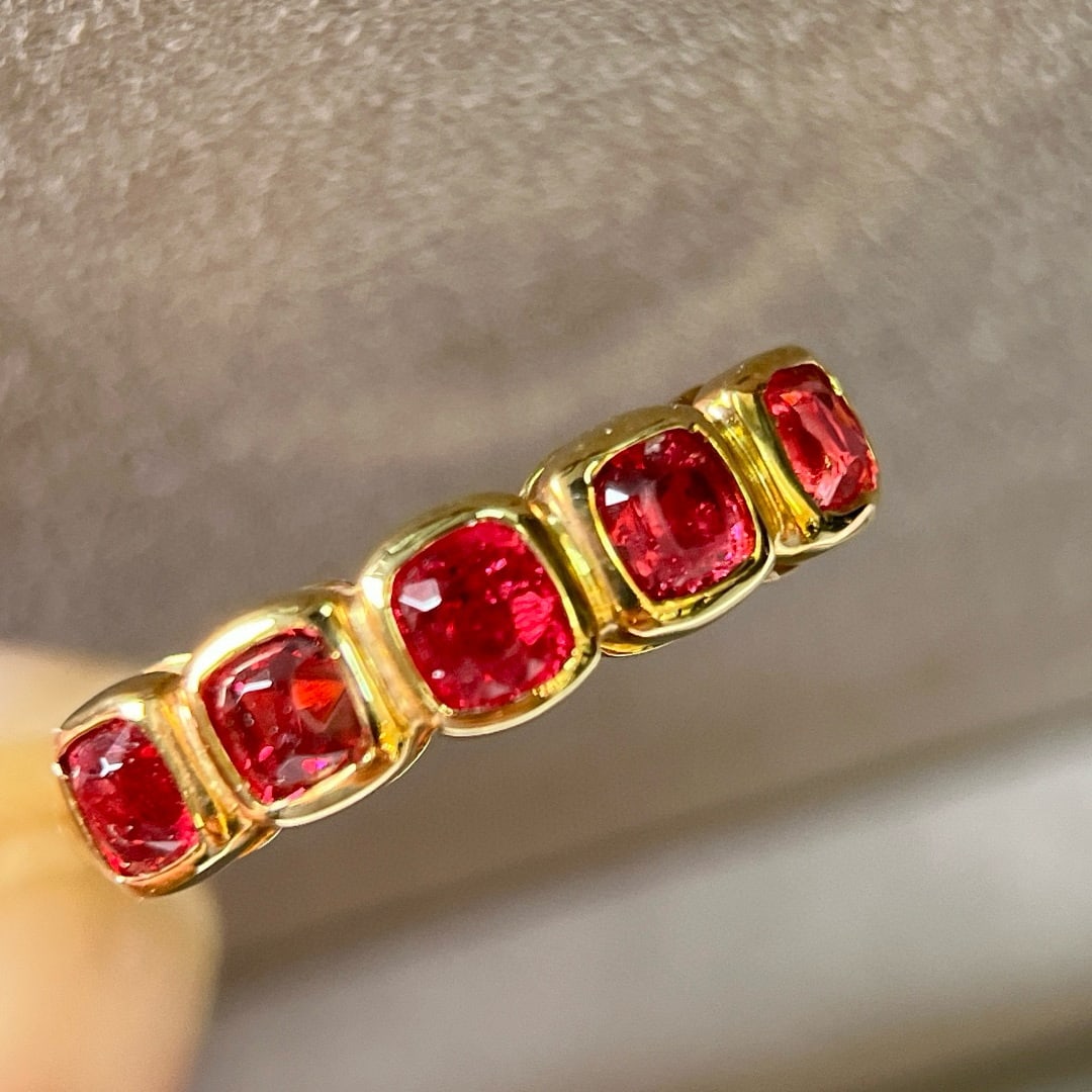 14k Gold 1.40 Ct Natural Spinel Ring: Ref:231058409 // gold content:14k gold // ring size:7. 25us // // main gemstone:spinel // shape:cushion // carat weight:1. 40ct // color:red // treatment:natural // Condition: New Low Estimate: 6600.