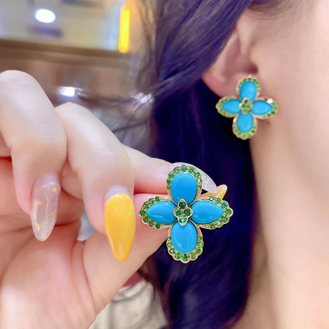 14k Gold 14.11 Ctw Natural Turquoise & Tsavorite Earrings: Ref:231065052 // gold content:14k gold // main gemstone:turquoise // shape:multiple // carat weight:11. 96ct // color:blue // treatment:natural // // adjacent gemstone 2 : tsavorite // shape:round //