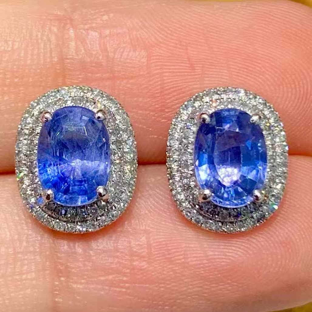 14k Gold 2.6 Ct Natural Sapphire & Diamond Earrings: Ref:231069168 // gold content:14k gold // main gemstone:sapphire // shape:oval // carat weight:2. 6ct // color:blue // treatment:natural // // adjacent gemstone 2 : diamond // shape:round // clarity g