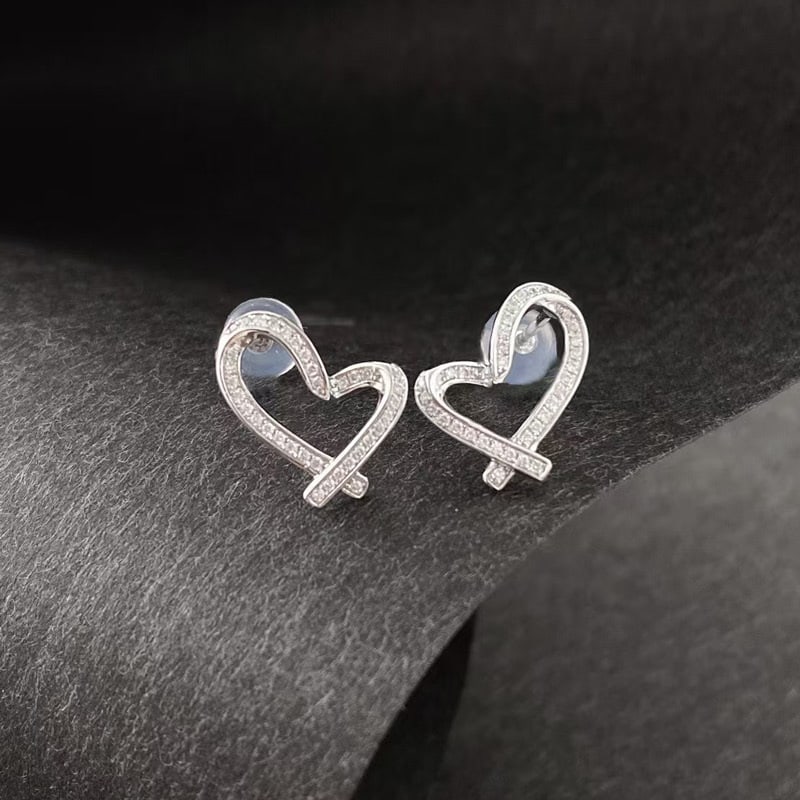 14k Gold 0.16 Ct Natural H Diamond Earrings: Ref:231069179 // gold content:14k gold // main gemstone:diamond // shape:round // carat weight:0. 16ct // clarity grade:vs-si // color:h // treatment:natural // cut grade:g // Condition: NewLow