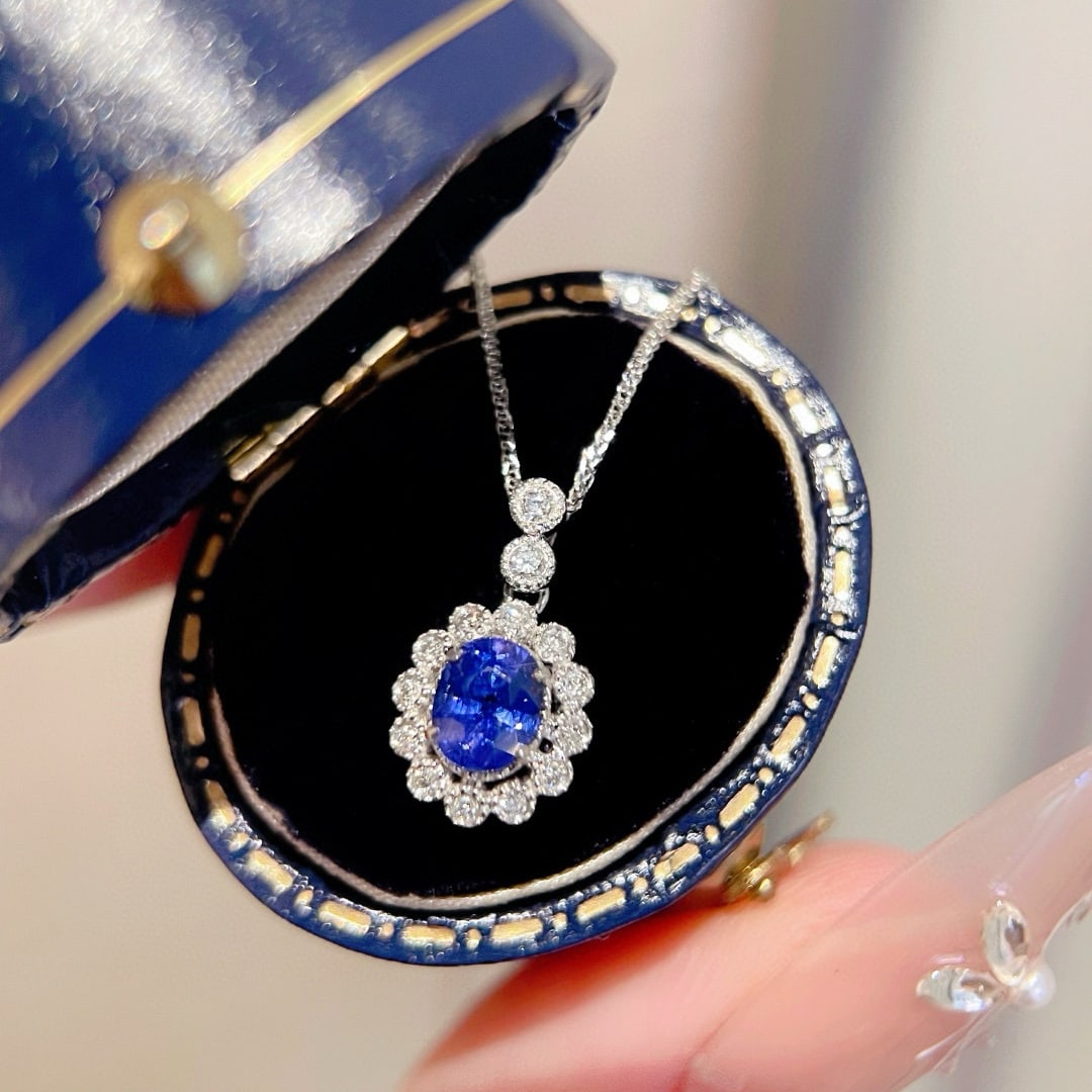14k Gold 0.6 Ct Natural Sapphire & Diamond Pendant( Without Chain ): Ref:231070425 // gold content:14k gold // main gemstone:sapphire // shape:oval // carat weight:0. 6ct // color:blue // treatment:natural // // adjacent gemstone 2 : diamond // shape:round // clarity g