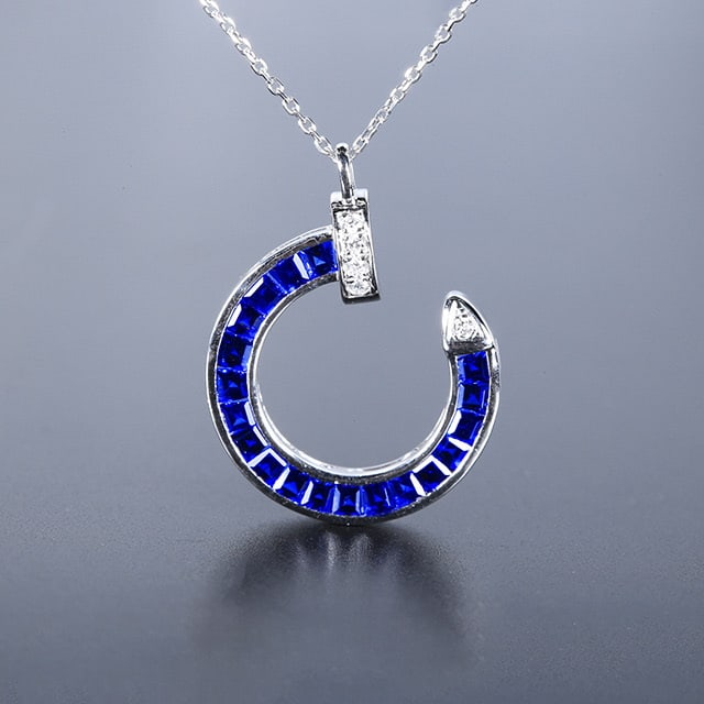 14k Gold 2.30 Ctw Natural Sapphire & Diamond Necklace: Ref:231071240 // gold content:14k gold // main gemstone:sapphire // shape:square // carat weight:2. 25ct // color:blue // treatment:natural // // adjacent gemstone 2 : diamond // number of stones:5