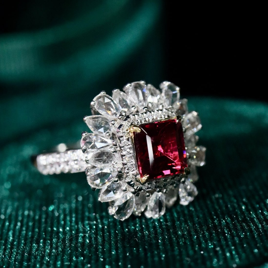 14k Gold 2.12 Ctw Natural Spinel & Diamond Ring - 4