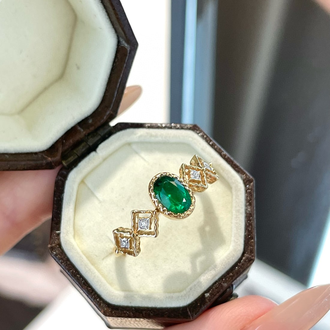 14k Gold 0.35 Ct Vivid Green Natural Emerald & Diamond Ring: Ref:231072098 // gold content:14k gold // ring size:7. 25us // // main gemstone:emerald // shape:oval // carat weight:0. 35ct // color:vivid green // treatment:natural // // adjacent gemstone 2 :