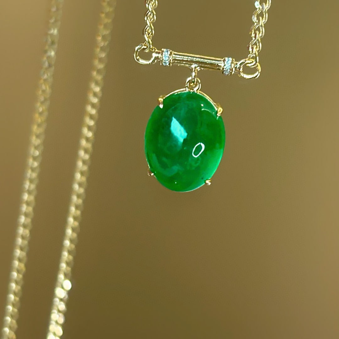 14k Gold 5.05 Ct Vivid Green Natural Emerald & Diamond Necklace: Ref:231072148 // gold content:14k gold // main gemstone:emerald // shape:oval // carat weight:5. 05ct // color:vivid green // treatment:natural // // adjacent gemstone 2 : diamond // shape:round //