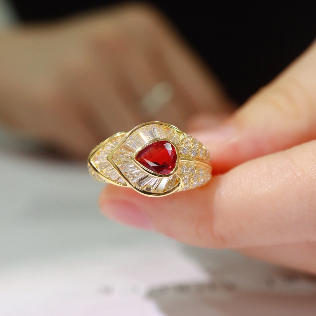 14k Gold 2.01 Ctw Natural Ruby & Diamond Ring: Ref:231072263 // gold content:14k gold // ring size:7. 25us // // main gemstone:ruby // shape:pear // carat weight:0. 84ct // color:pigeonblood red // treatment:natural // // adjacent gemstone 2 :
