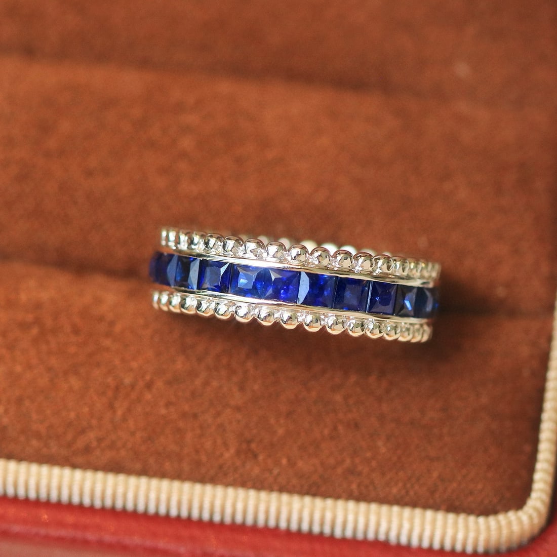 14k Gold 2.85 Ct Vivid Blue Natural Sapphire Ring: Ref:231072265 // gold content:14k gold // ring size:7. 25us // // main gemstone:sapphire // shape:princess // carat weight:2. 85ct // color:vivid blue // treatment:natural // Condition: NewLow