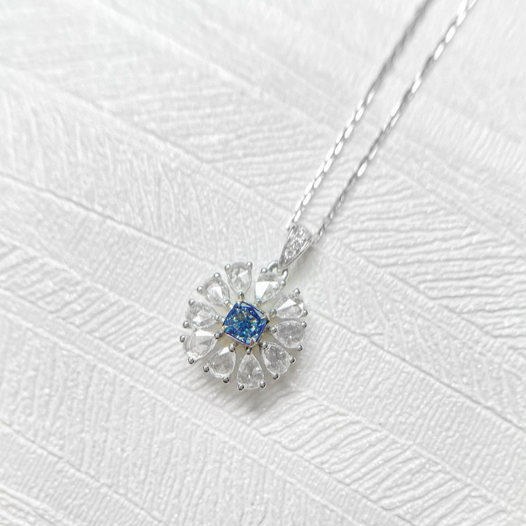 14k Gold 0.46 Ctw Natural Blue Diamond & Diamond Necklace: Ref:231072278 // gold content:14k gold // main gemstone:blue diamond // shape:cushion // carat weight:0. 11ct // color:blue // treatment:natural // // adjacent gemstone 2 : diamond //