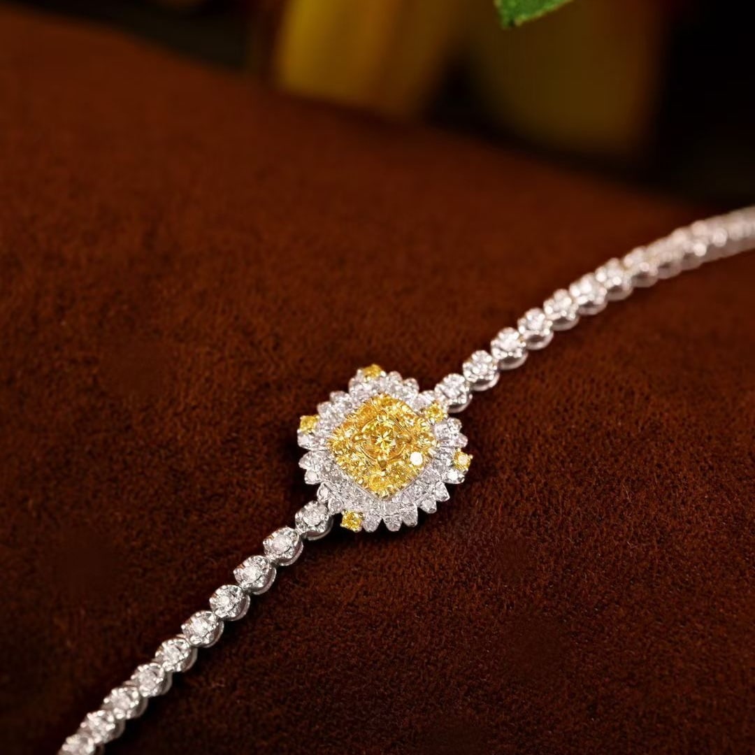 14k Gold 0.58 Ct Natural Color Diamond Bracelet (1 of 6)