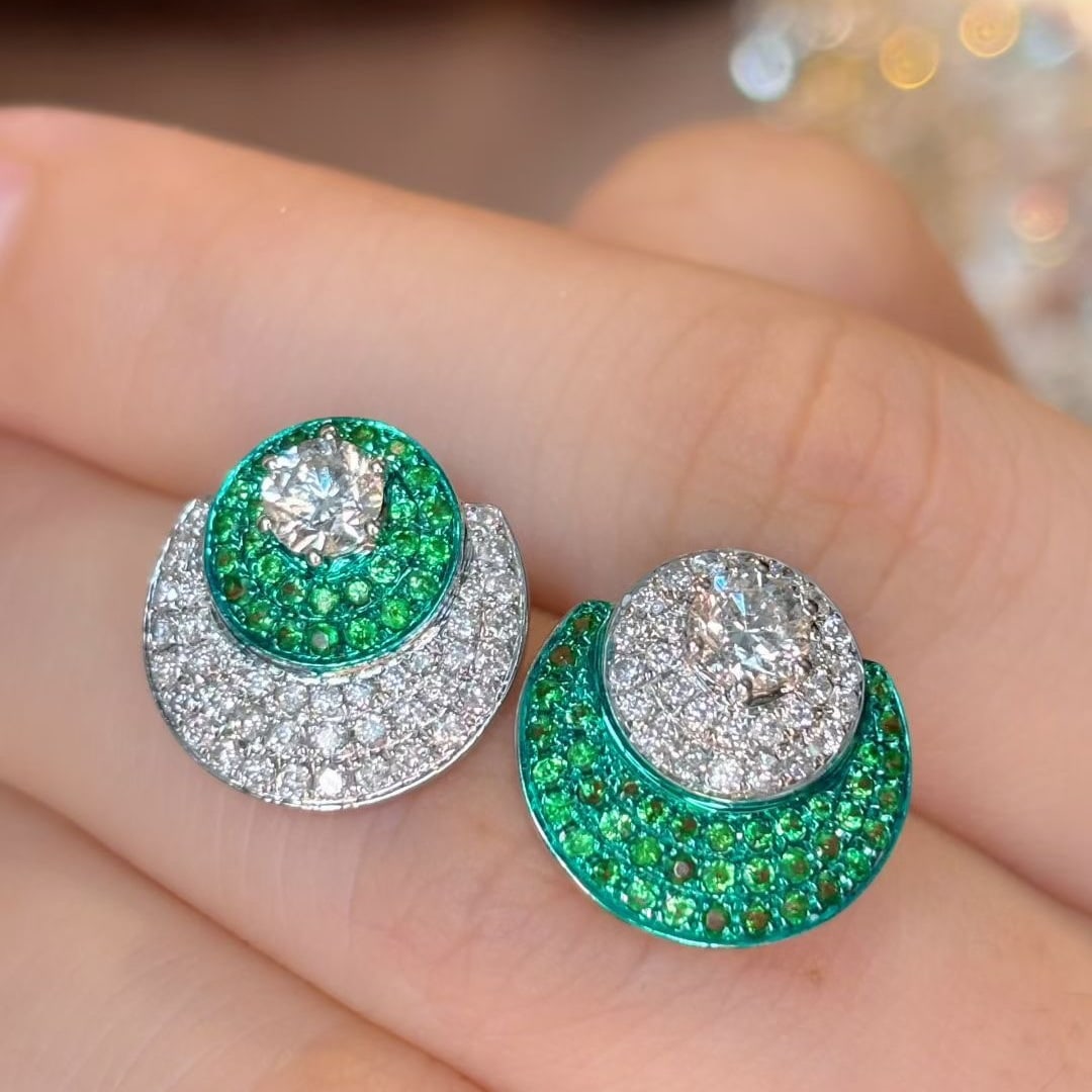 14k Gold 1.60 Ctw Natural H Diamond & Tsavoreite Earrings: Ref:231073204 // gold content:14k gold // main gemstone:diamond // shape:round // carat weight:0. 60ct // clarity grade:vs-si // color:h // treatment:natural // cut grade:g // // adjacent gemstone 2 :