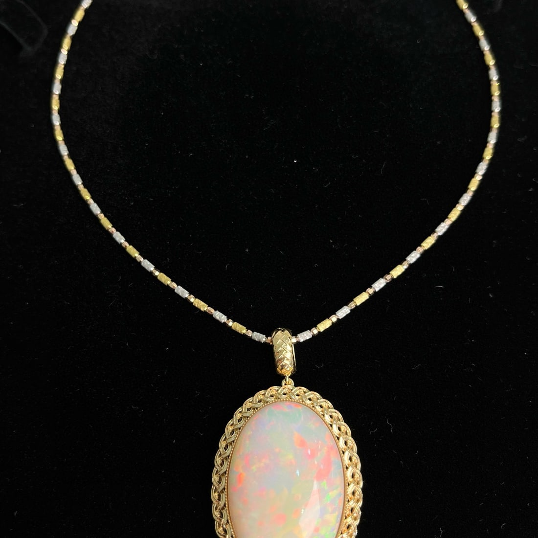14k Gold 30.32 Ct Natural Opal Pendant( Without Chain ) (1 of 9)