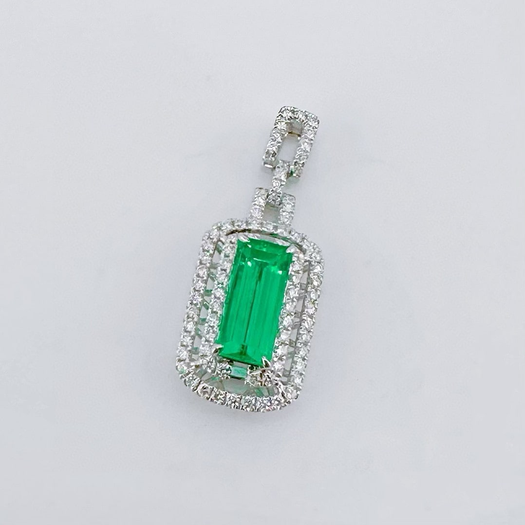 14k Gold 1.62 Ctw Natural Emerald & Diamond Pendant( Without Chain ): Ref:231074024 // gold content:14k gold // main gemstone:emerald // shape:octagonal // carat weight:1. 22ct // color:green // treatment:natural // // adjacent gemstone 2 : diamond // shape:round //