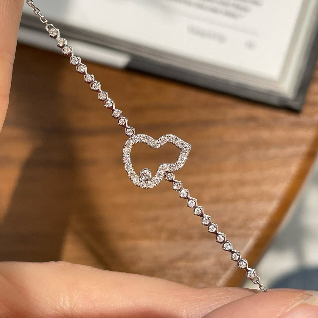 14k Gold 0.30 Ct Natural H Diamond Bracelet: Ref:231074180 // gold content:14k gold // main gemstone:diamond // shape:round // carat weight:0. 30ct // clarity grade:vs-si // color:h // treatment:natural // cut grade:g // Condition: NewLow