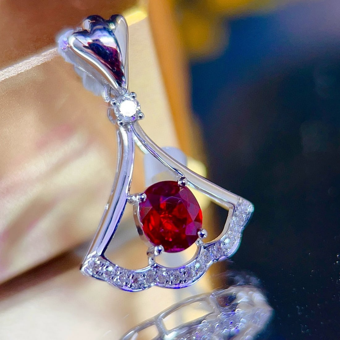 14k Gold 0.53 Ct Natural Ruby & Diamond Pendant( Without Chain ): Ref:231074219 // gold content:14k gold // main gemstone:ruby // shape:oval // carat weight:0. 53ct // color:red // treatment:natural // // adjacent gemstone 2 : diamond // number of stones:16 //